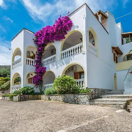 Apartmán Dionysos Apraos
