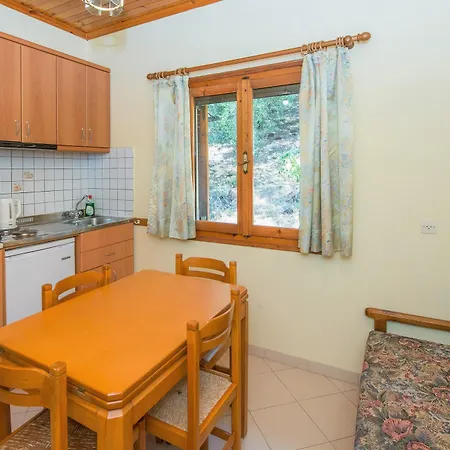 Appartement Dionysos Apraos