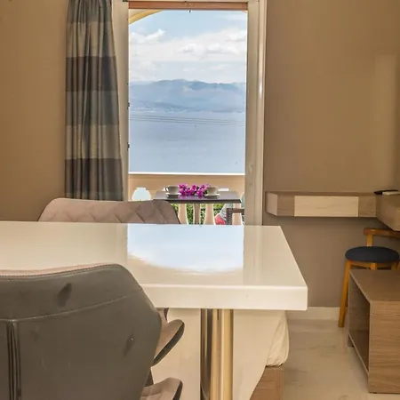 Dionysos Apartment *